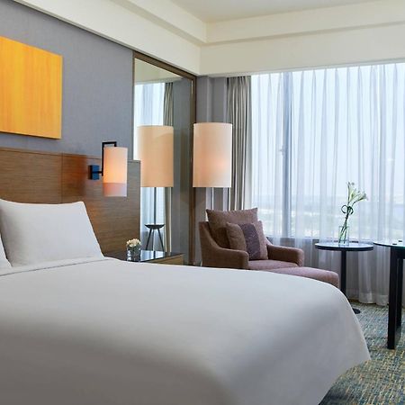 Renaissance Johor Bahru Hotel Eksteriør billede Deluxe Room