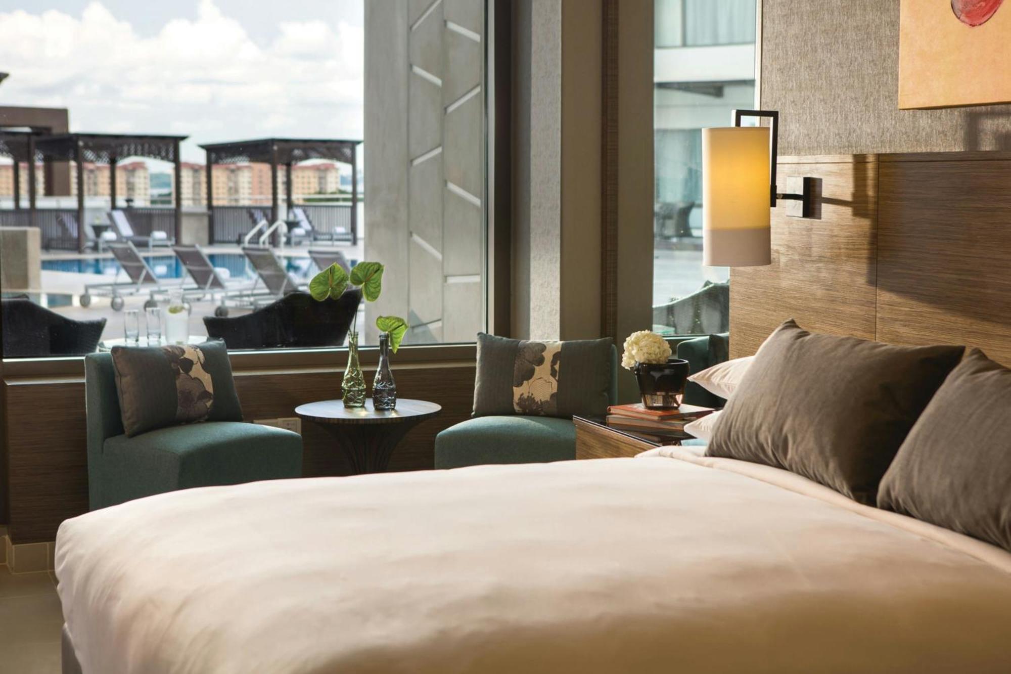 Renaissance Johor Bahru Hotel Eksteriør billede Deluxe Room
