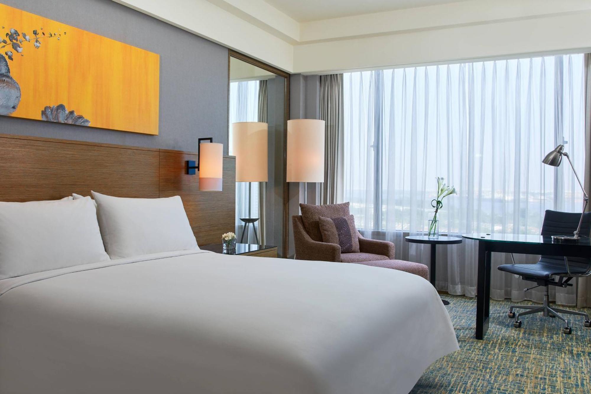 Renaissance Johor Bahru Hotel Eksteriør billede Deluxe Room