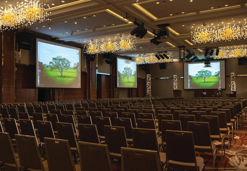Renaissance Johor Bahru Hotel Eksteriør billede A typical conference room